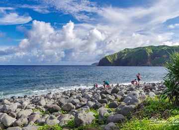 philippines/batanes/landmark/valugan-boulder-beach