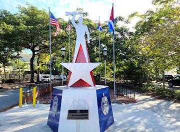 florida/miami/landmark/cuban-memorial-boulevard-park