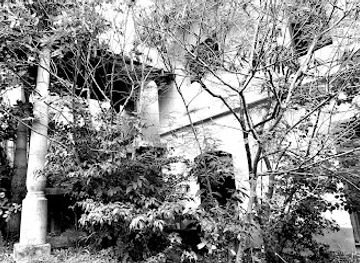 saint-lucia/rodney-bay/landmark/washed-up-rocket-booster