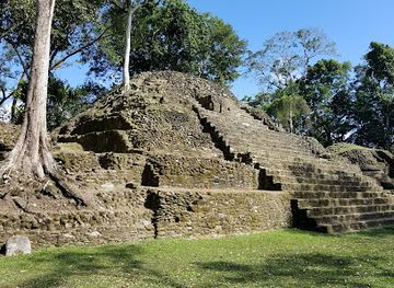 belize/caracol/landmark/cahal-pech-archaeological-reserve