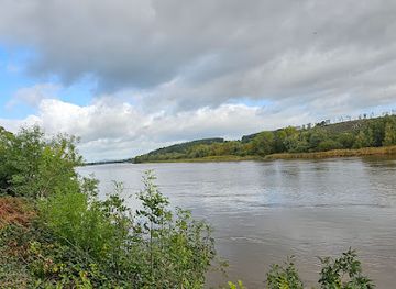 ireland/county-waterford/landmark/kilmeadan-castle-ruins