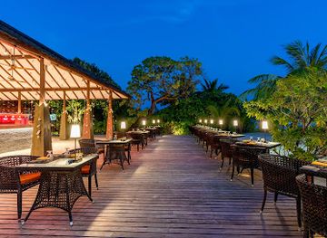 maldives/raa-atoll/landmark/adaaran-select-meedhupparu-with-24hr-premium-all-inclusive