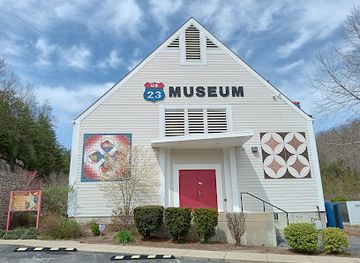 kentucky/northern-kentucky/landmark/us-23-country-music-highway-museum