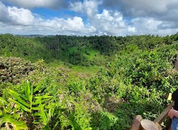 mauritius/trou-aux-cerfs/landmark/trou-aux-cerfs-parking