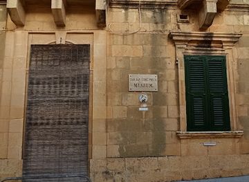 malta/gozo/landmark/ninu-s-cave