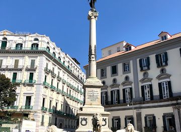 italy/campania/landmark/monument-to-the-martyrs-neapolitan