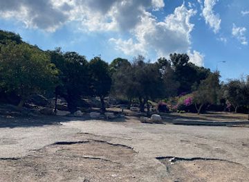 israel/zikhron-ya-akov/landmark/gan-hatisbi-veshvil-haganim