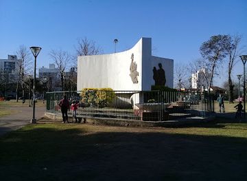 argentina/la-plata/landmark/plaza-espana
