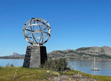 norway/northern-norway/landmark/polar-circle-globe-on-vikingen-island