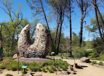 california/redding/landmark/mc-connell-arboretum-botanical-gardens