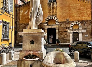 italy/lucca/landmark/fontana-della-pupporona