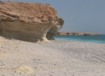 oman/wahiba-sands/landmark/pebbles-beach