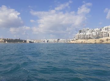 malta/sliema/landmark/luzzu-cruises