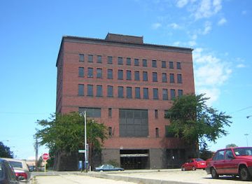 illinois/northeastern-illinois/landmark/abraham-lincoln-center-frank-lloyd-wright
