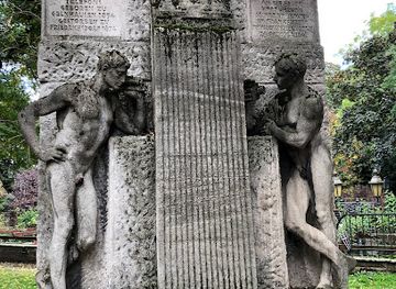 germany/hesse/landmark/philipp-reis-denkmal