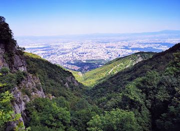 bulgaria/vitosha-mountain/landmark/boyana-waterfall-starting-point