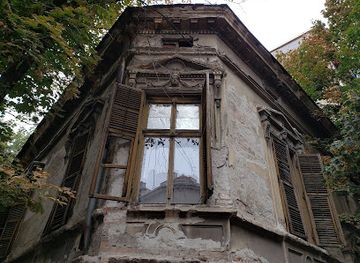 serbia/belgrade/landmark/cukur-fountain
