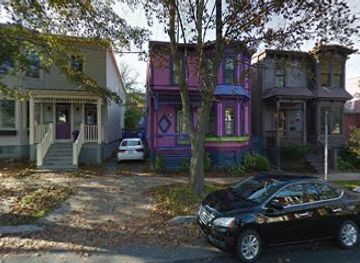 canada/halifax/landmark/the-purple-house