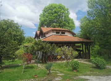 bulgaria/danubian-plain/landmark/vilno-selishte-pazderite