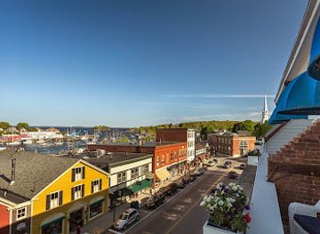 maine/camden/landmark/lord-camden-inn