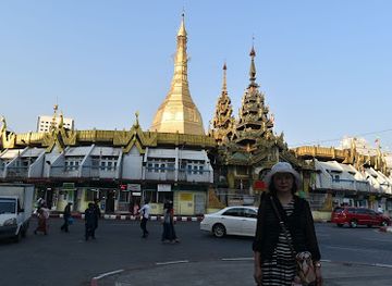 myanmar-burma/upper-myanmar/landmark/old-tourist-burma-building