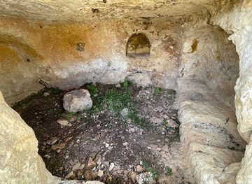 malta/mellieha-bay/landmark/punic-tombs