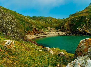 guernsey/perelle-bay/landmark/petit-bot-tearooms