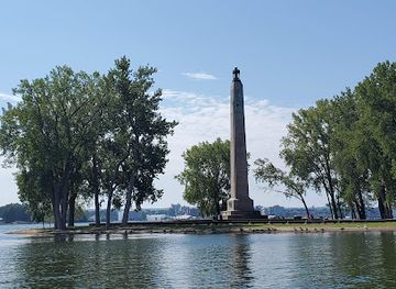 ohio/lake-erie-islands/landmark/perry-monument