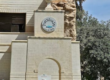 malta/st-julian-s/landmark/remains-of-spinola-entrenchment