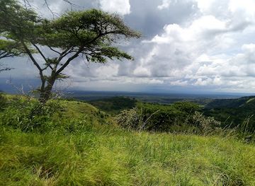 uganda/ankole/landmark/queen-elizabeth-national-park