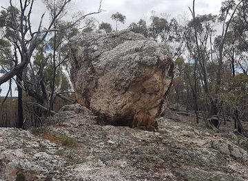 australia/central-victoria/landmark/quartz-mountain