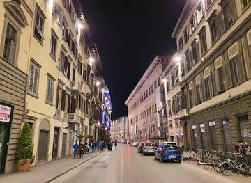 italy/florence/landmark/via-camillo-cavour