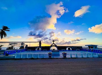 nauru/meneng-district/landmark/wwii-memorial-monument