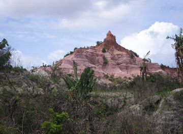 madagascar/mahajanga/landmark/cirque-rouge