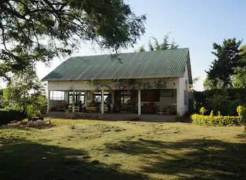 Masaka Backpackers tourist cottage and campsite