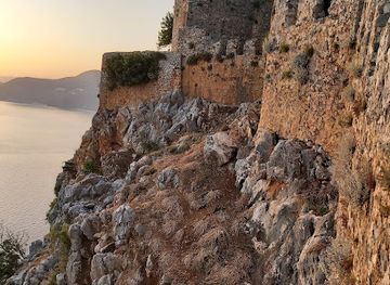 turkiye/alanya/landmark/sherlock-holmes-restaurant-cafe-bar-alanya-turkey