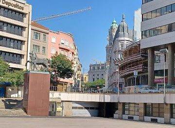 portugal/porto/landmark/praca-dom-joao-i