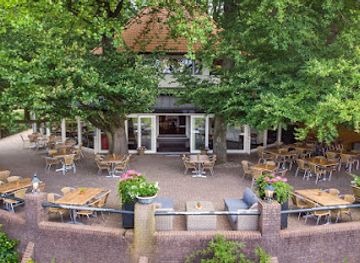 netherlands/utrechtse-heuvelrug/landmark/chalet-st-helenaheuvel