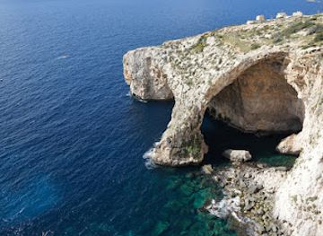 malta/bugibba/landmark/vinnies