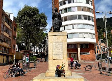 colombia/bogota/la-candelaria/landmark/la-pola-policarpa-salavarrieta-monument