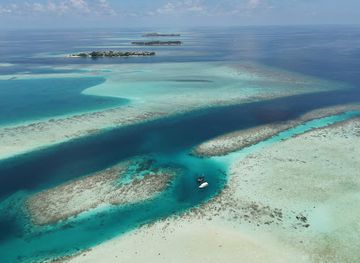 maldives/vaavu-atoll/landmark/vaavu-shipwreck