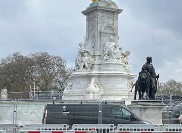 united-kingdom/london/landmark/victoria-memorial