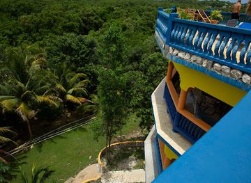 jamaica/negril-area/landmark/blue-hole-mineral-spring-jamaica