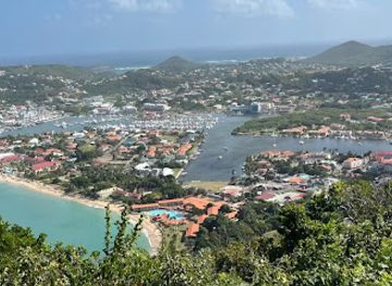 saint-lucia/rodney-bay/landmark/mt-pimard-trail