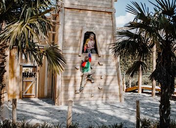 netherlands/wadden-islands/landmark/speel-en-dierenpark-sanjes-safari