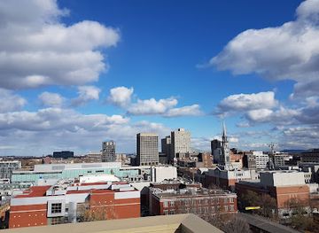 canada/montreal/quartier-des-spectacles/landmark/toussaint-louverture-monument