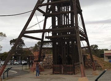 australia/far-west/landmark/pro-hart