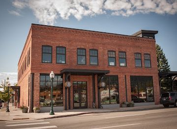 idaho/sandpoint/landmark/pend-d-oreille-winery-tasting-room