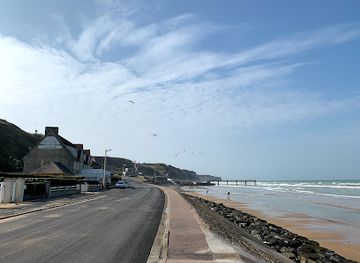 france/normandy-coast/landmark/emplacement-du-1er-cimetiere-us-en-normandie