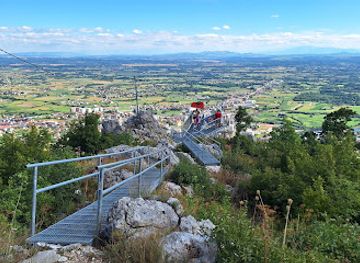 kosovo/peja-mountains/landmark/klubi-alpin-podguri
